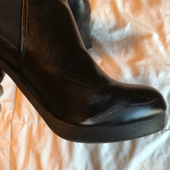 Black boots - Picture 4 of 5